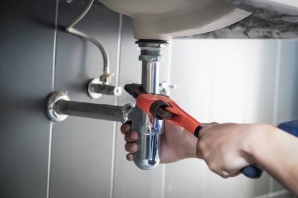 How to Find and Fix Leaks in Your Plumbing System